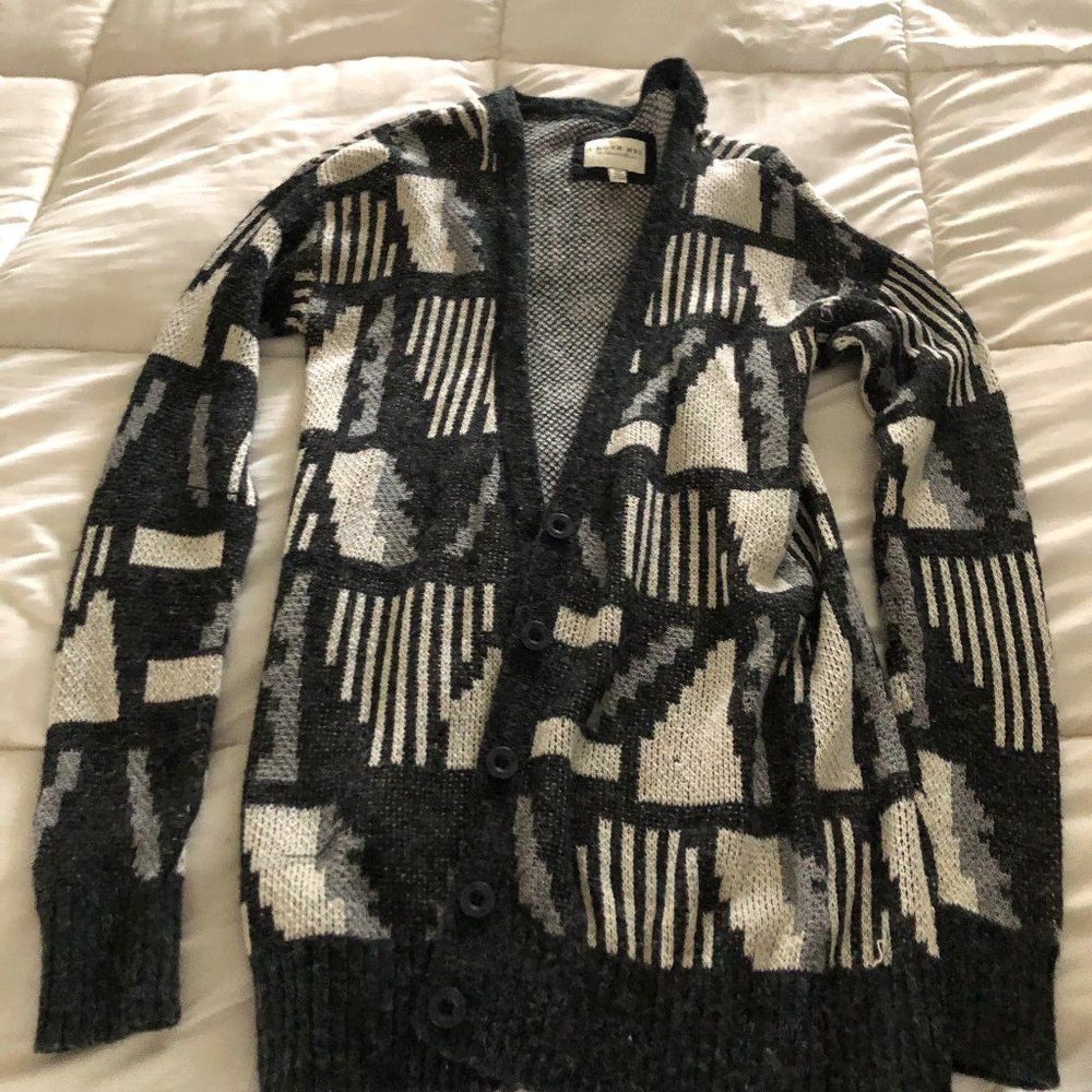 Sweater/Cardigan